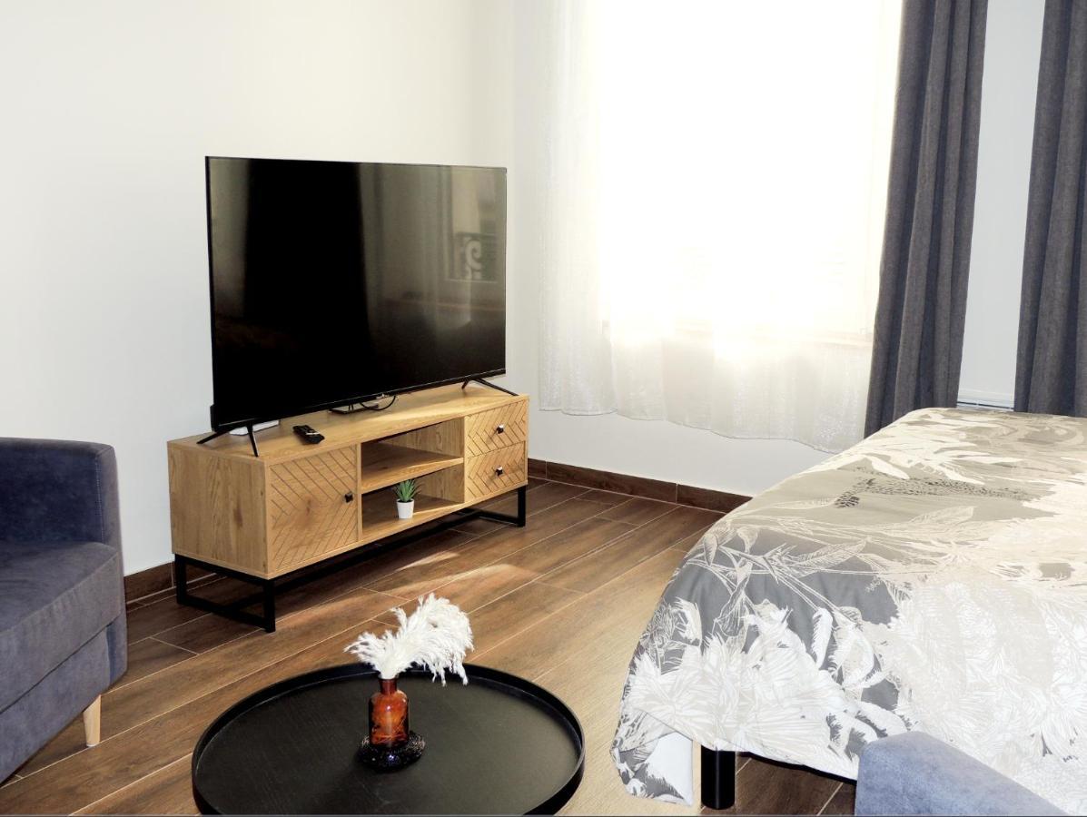 Studio Tout Confort A 2 Pas Du Chateau St Germain Saint-Germain-en-Laye Ngoại thất bức ảnh